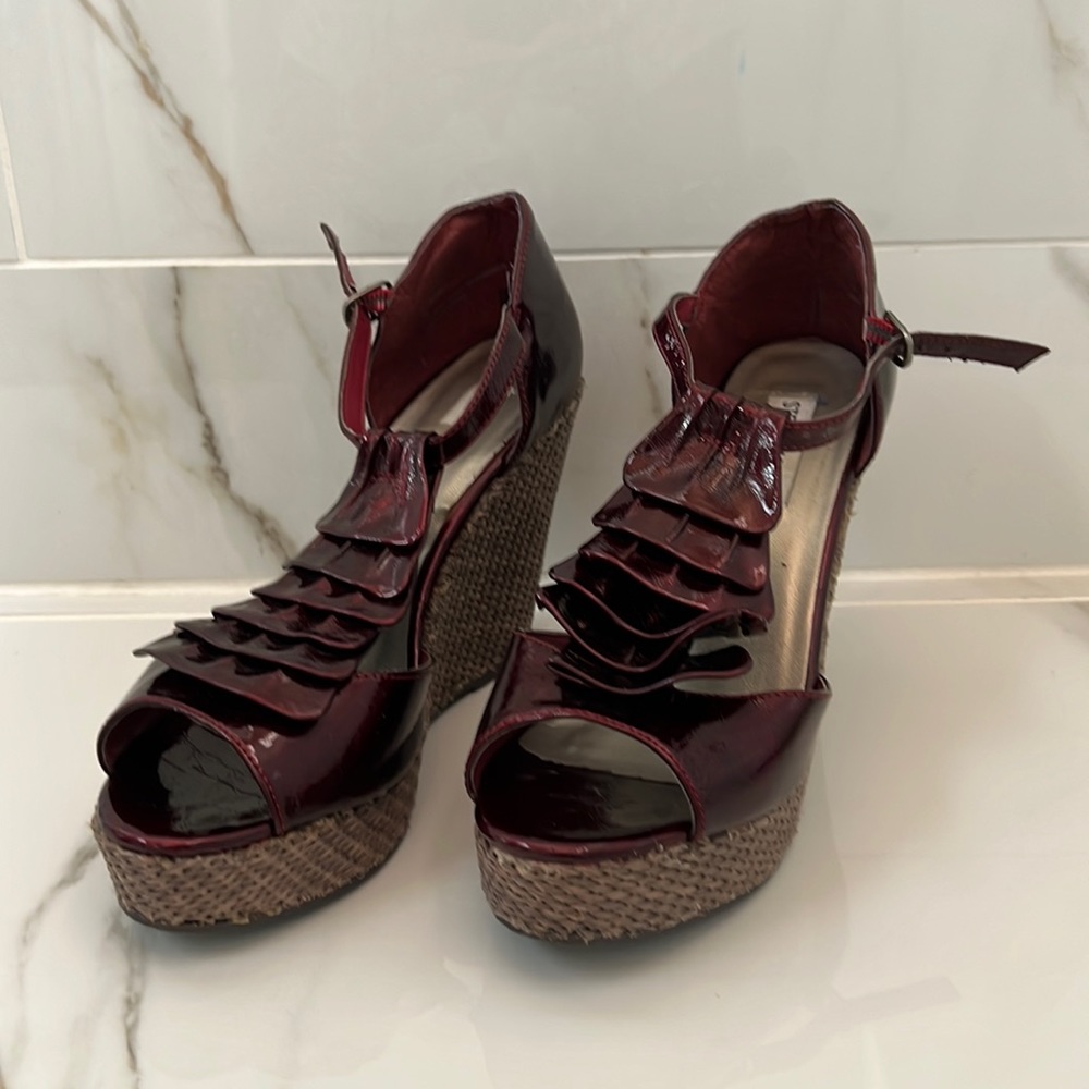 Burgundy tuxedo top wedges
